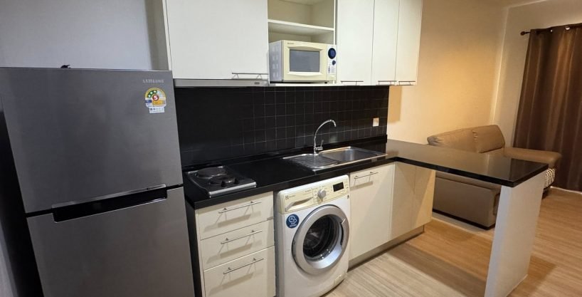 1 bedroom condo for rent at The Seed Mingle Sathorn-Suanplu. 40 sqm unit in Bangkok. Contact BACH Bangkok for more information.