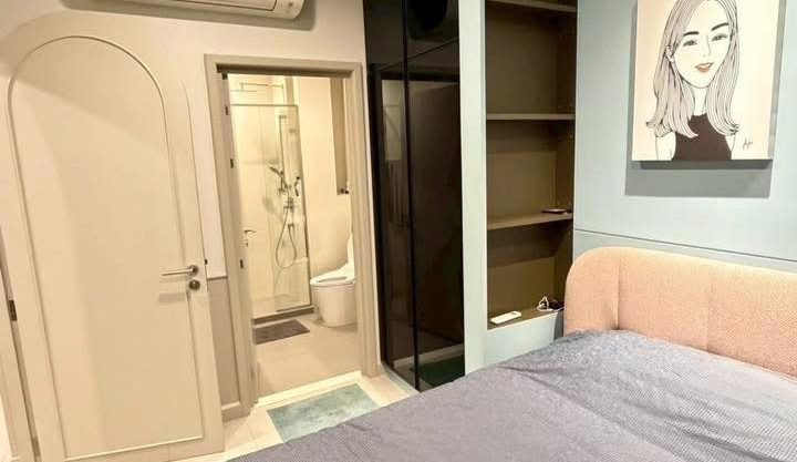 1 bedroom condo for sale at OKA HAUS. 50 sqm unit in Bangkok. Contact BACH Bangkok for more information.