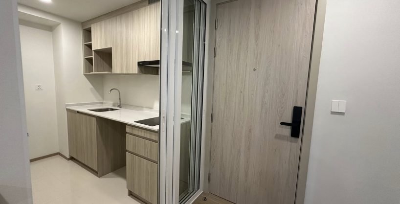 1 bedroom condo for rent at The Origin Phahol 57. 34.79 sqm unit in Bangkok. Contact BACH Bangkok for more information.