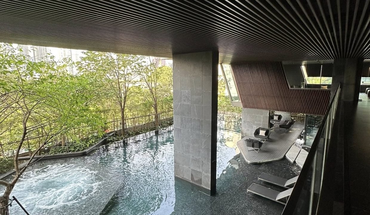 Condo for Rent at The Room Sukhumvit 38 Near Thonglor | BACH Bangkok