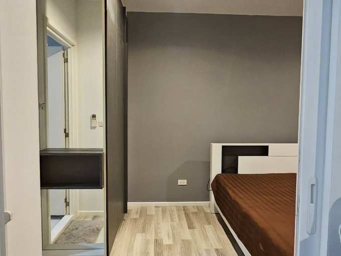 1 bedroom condo for rent at The Key Wutthakat. 33 sqm unit in Bangkok. Contact BACH Bangkok for more information.