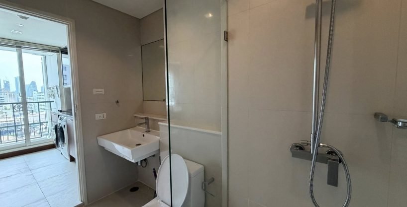 1 bedroom condo for sale at Ivy Thonglor. 35 sqm unit in Bangkok. Contact BACH Bangkok for more information.