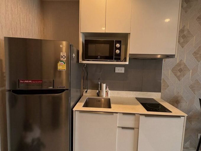 1 bedroom condo for rent at Ideo Mobi Sukhumvit 66. 41 sqm unit in Bangkok. Contact BACH Bangkok for more information.