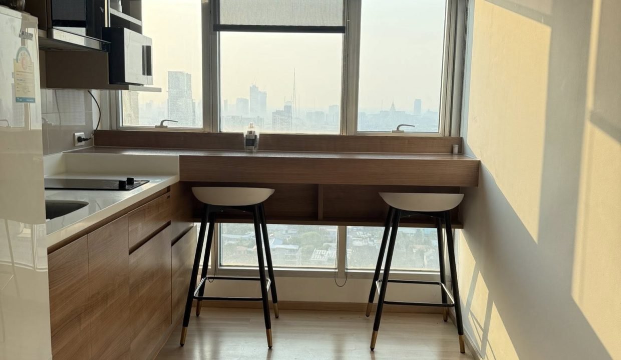 Condo for Rent at Rhythm Phahon-Ari Near Saphan Khwai | BACH Bangkok