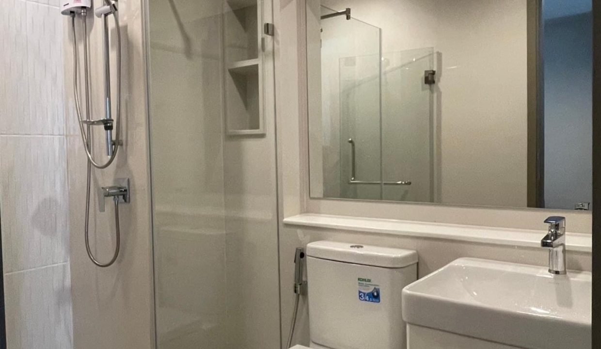 Condo for Rent at Life Asoke Hype Near Phetchaburi | BACH Bangkok