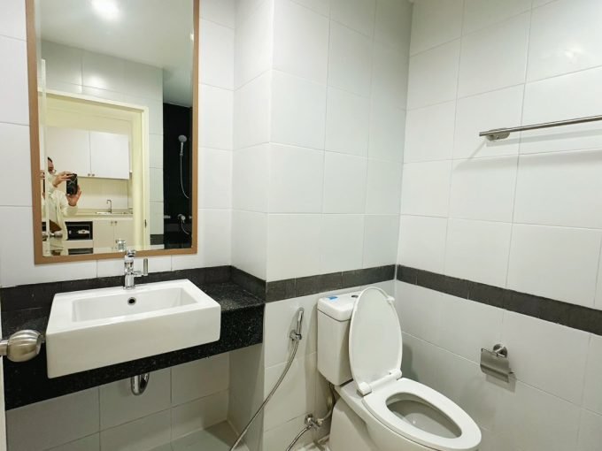 1 bedroom condo for sale at A Space Asoke - Ratchada. 48 sqm unit in Bangkok. Contact BACH Bangkok for more information.