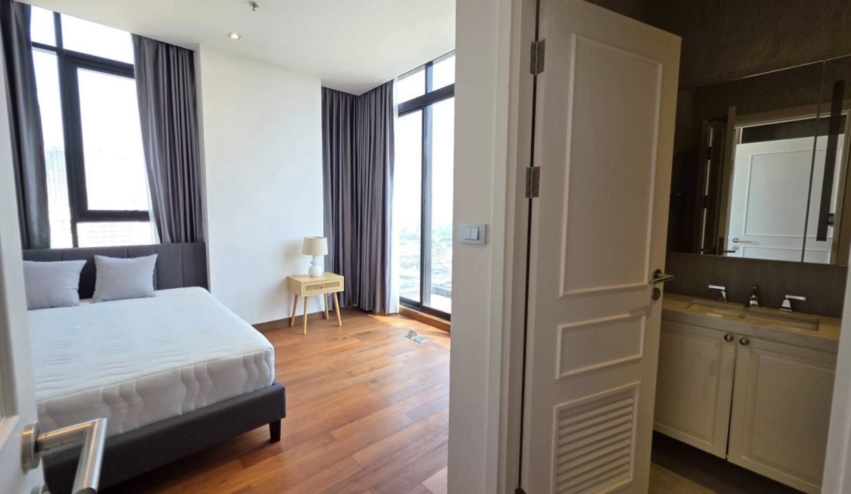 Condo for Rent at Altitude Symphony Charoenkrung - Sathorn Near Saphan Taksin | BACH Bangkok