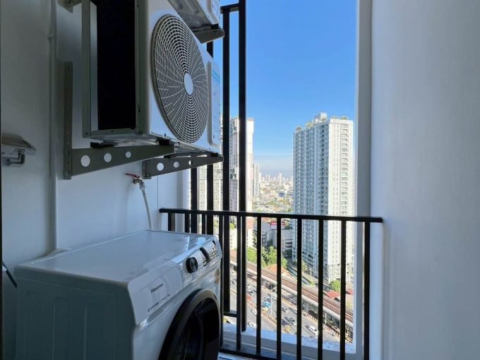 1 bedroom condo for rent at Regent Home Wutthakat. 26 sqm unit in Bangkok. Contact BACH Bangkok for more information.