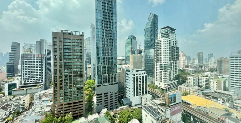 2 bedroom condo for rent at The Address Sukhumvit 28. 70 sqm unit in Bangkok. Contact BACH Bangkok for more information.