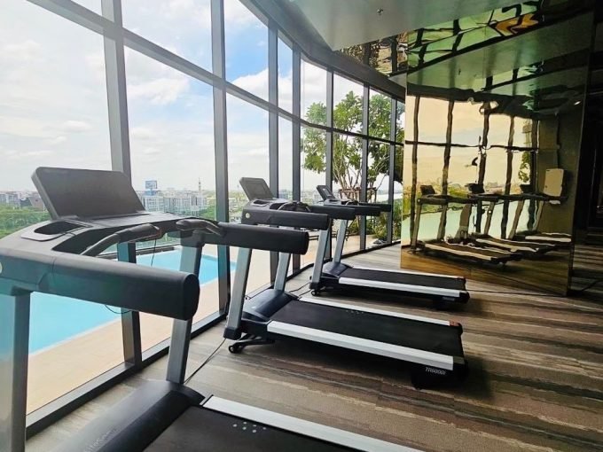 Studio condo for rent at The Rich Rama 9 - Srinakarin. 28 sqm unit in Bangkok. Contact BACH Bangkok for more information.