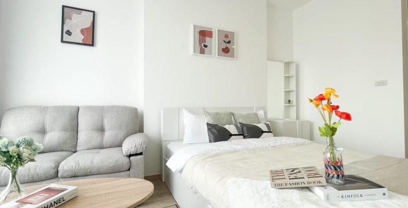 Studio condo for rent at The Rich Rama 9 - Srinakarin. 28 sqm unit in Bangkok. Contact BACH Bangkok for more information.