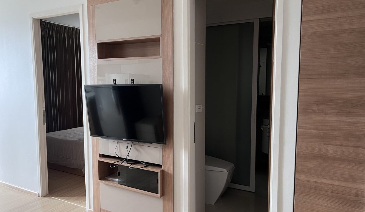 Condo for Rent at Rhythm Sukhumvit Near On Nut | BACH Bangkok