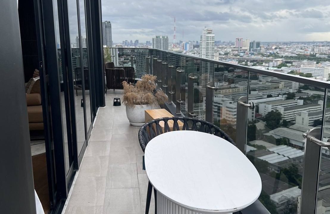 Condo for Rent at IDEO Q Victory Near Victory Monument | BACH Bangkok