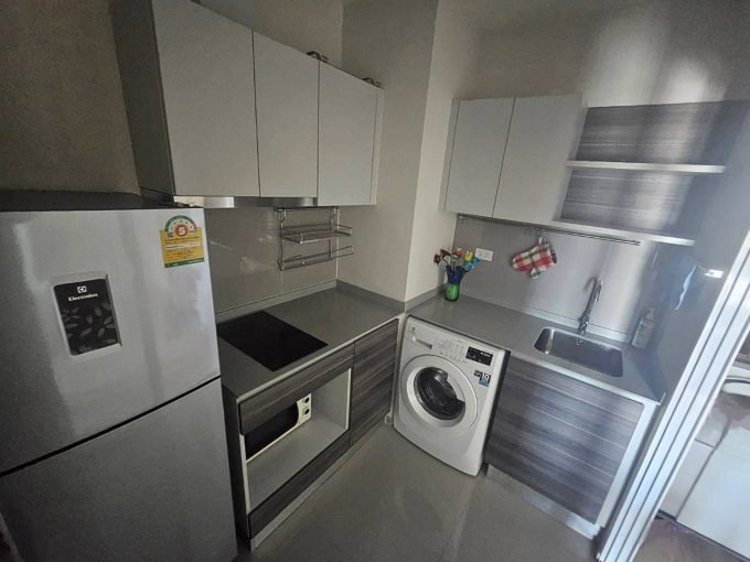 1 bedroom condo for rent at Centric Huai Khwang Station. 36 sqm unit in Bangkok. Contact BACH Bangkok for more information.