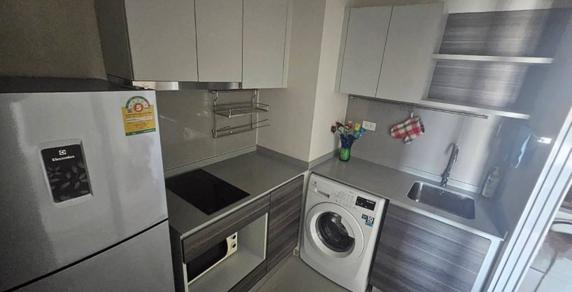 1 bedroom condo for rent at Centric Huai Khwang Station. 36 sqm unit in Bangkok. Contact BACH Bangkok for more information.