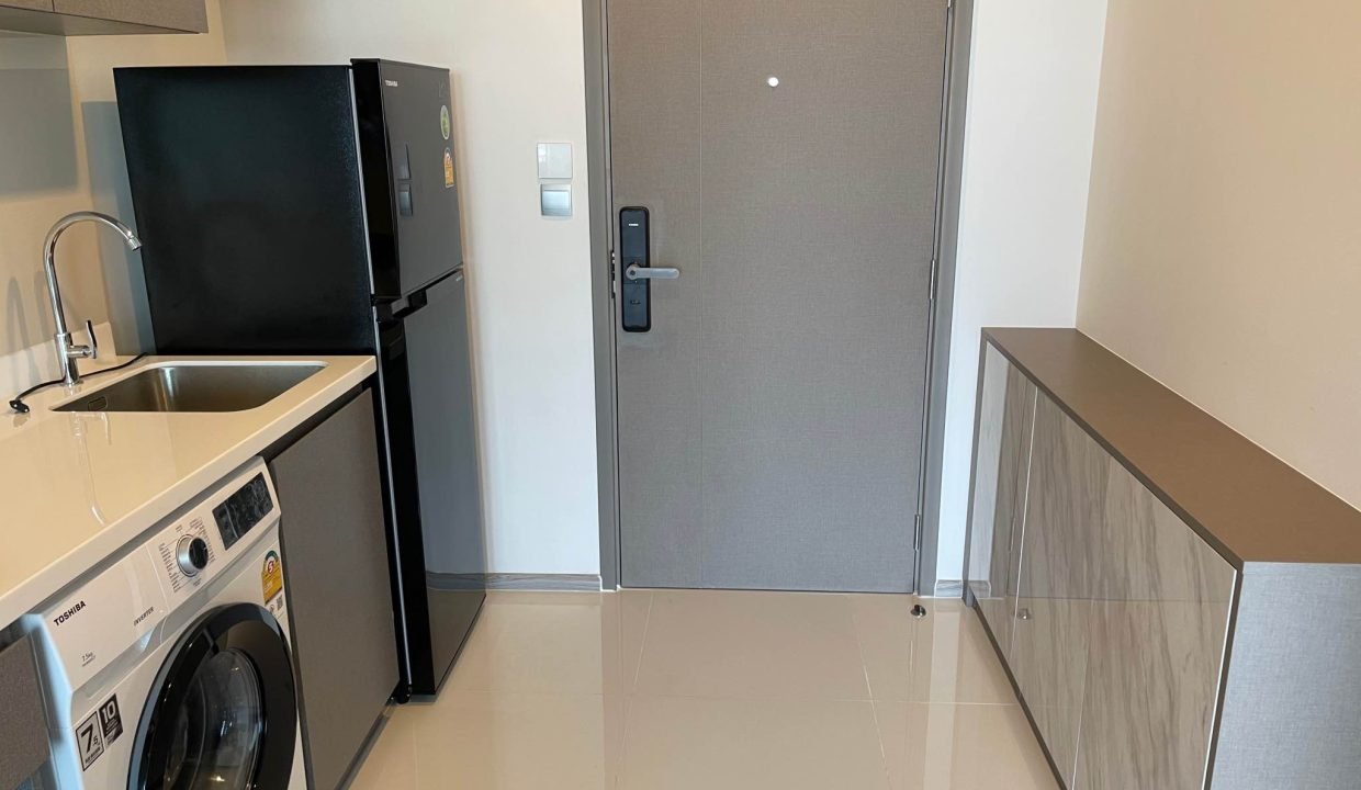 Condo for Rent at Life Asoke Hype Near Phetchaburi | BACH Bangkok