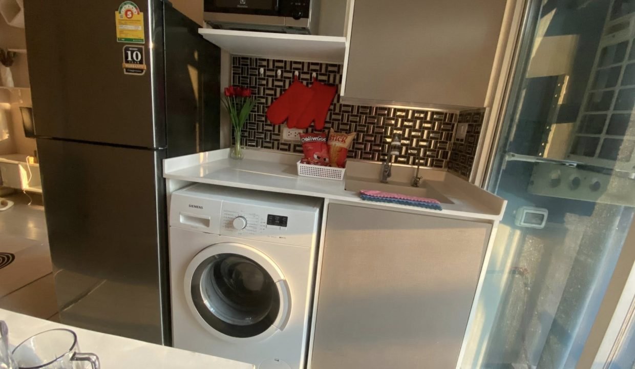 Condo for Rent at Metro Luxe Rama 4 Near Phra Khanong | BACH Bangkok