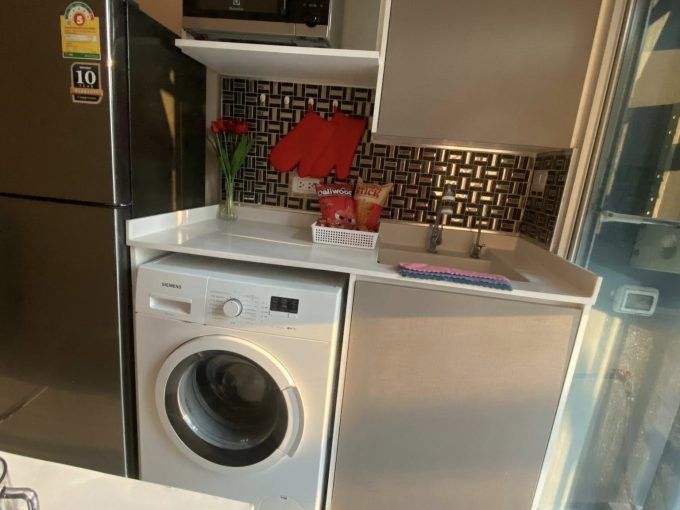 1 bedroom condo for rent at Metro Luxe Rama 4. 30 sqm unit in Bangkok. Contact BACH Bangkok for more information.