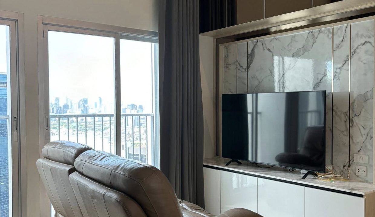 Condo for Rent at Noble Revolve Ratchada Near Thailand Cultural Centre MRT | BACH Bangkok