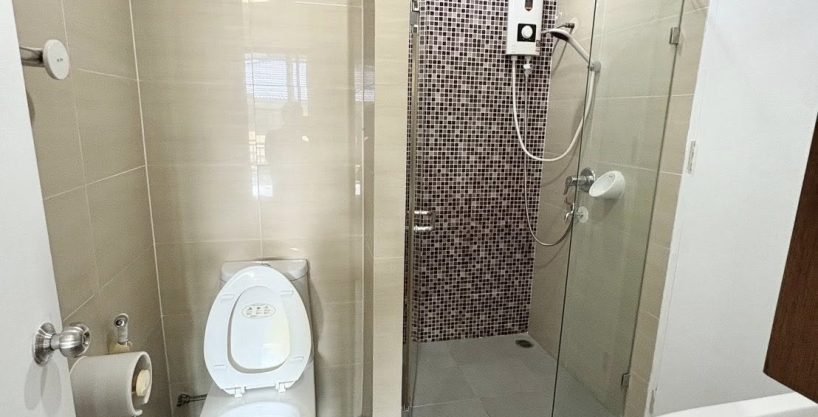 1 bedroom condo for rent at The Sense Sukhumvit. 43 sqm unit in Bangkok. Contact BACH Bangkok for more information.