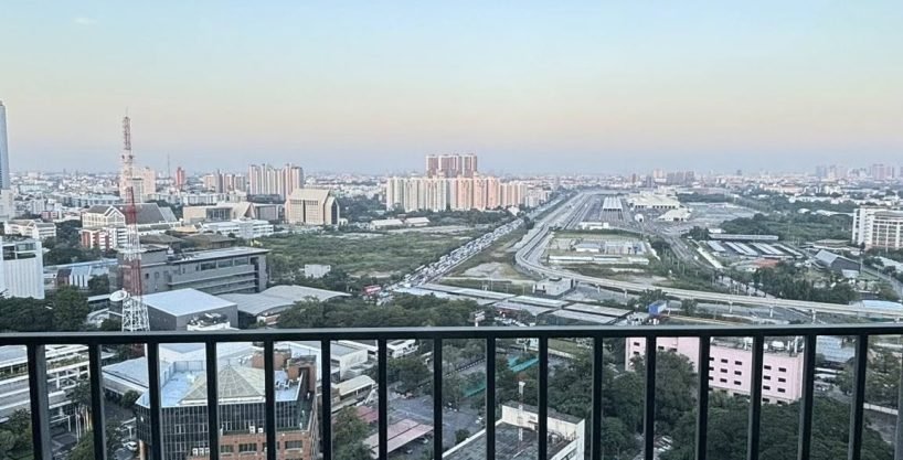 2 bedroom condo for sale at Belle Grand Rama 9. 68 sqm unit in Bangkok. Contact BACH Bangkok for more information.