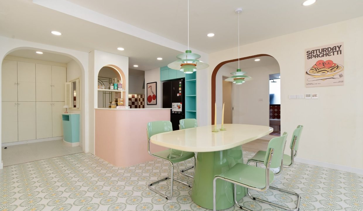 Condo for Sale at Supalai Place Sukhumvit 39 Near Phrom Phong | BACH Bangkok