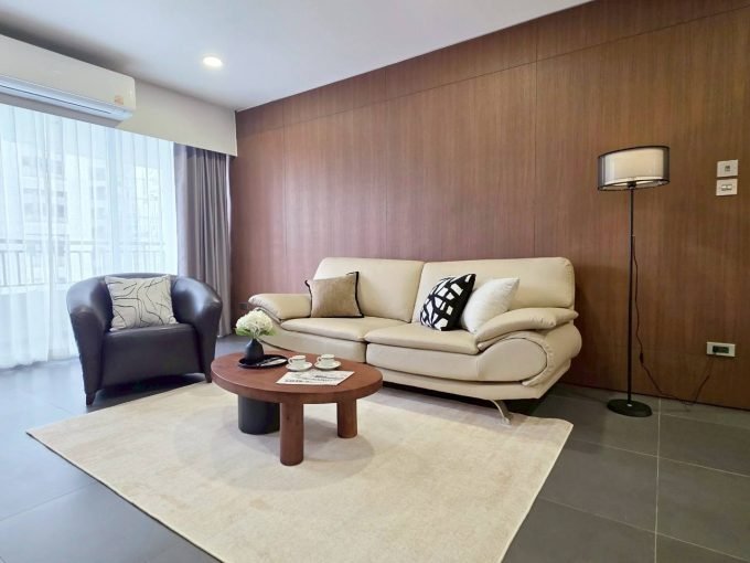 1 bedroom condo for rent at Sathorn Park Place. 97 sqm unit in Bangkok. Contact BACH Bangkok for more information.