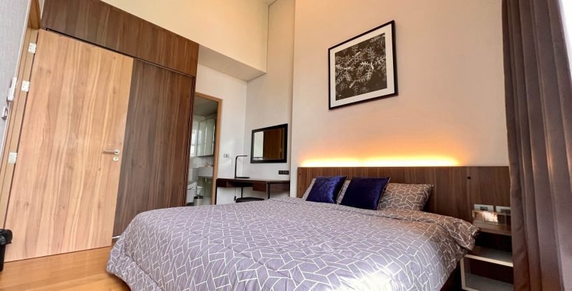 2 bedroom condo for sale at Siamese Exclusive Sukhumvit 31. 100 sqm unit in Bangkok. Contact BACH Bangkok for more information.